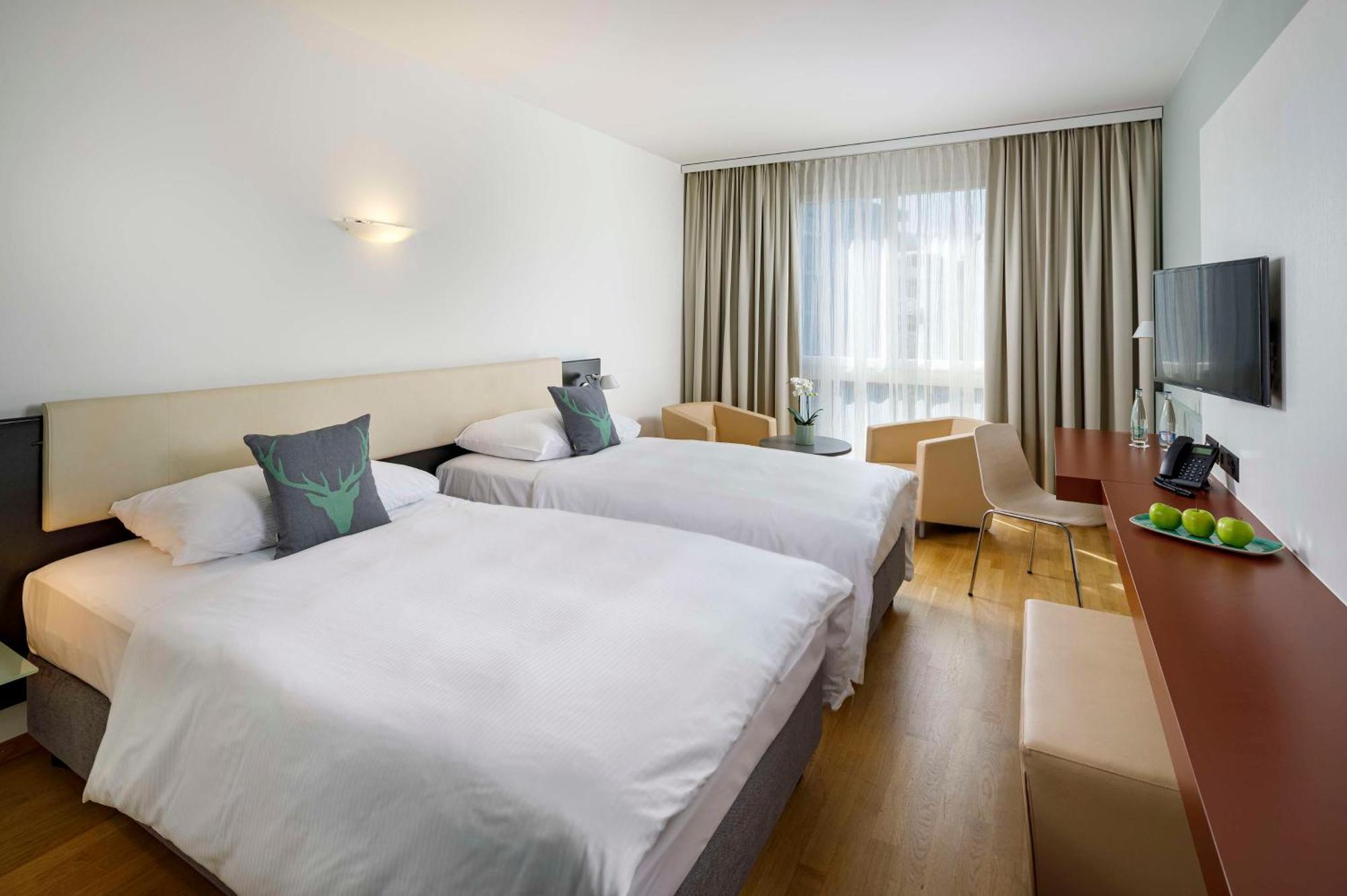 Hotel Allegra Lodge Kloten Ngoại thất bức ảnh