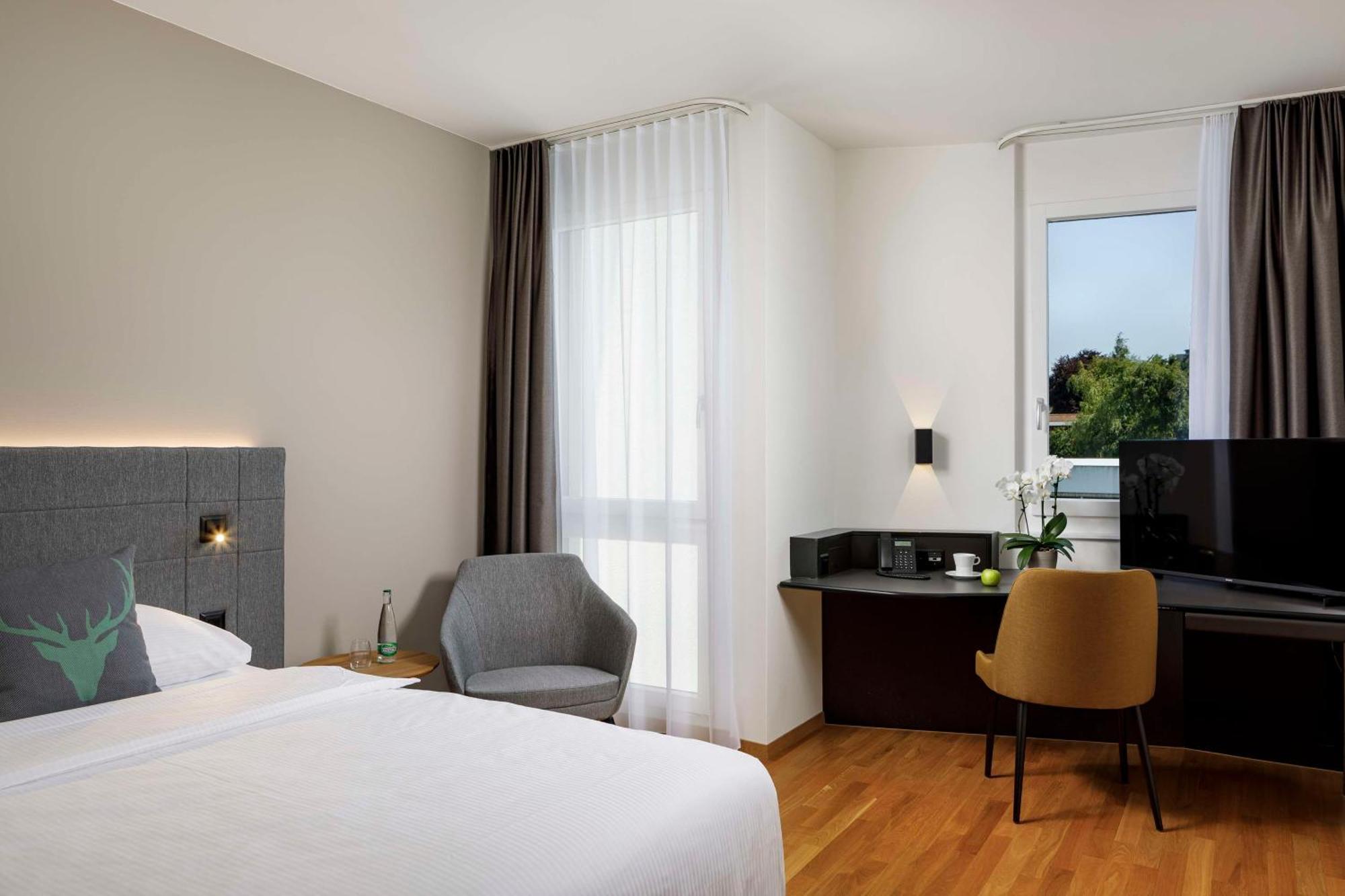 Hotel Allegra Lodge Kloten Ngoại thất bức ảnh