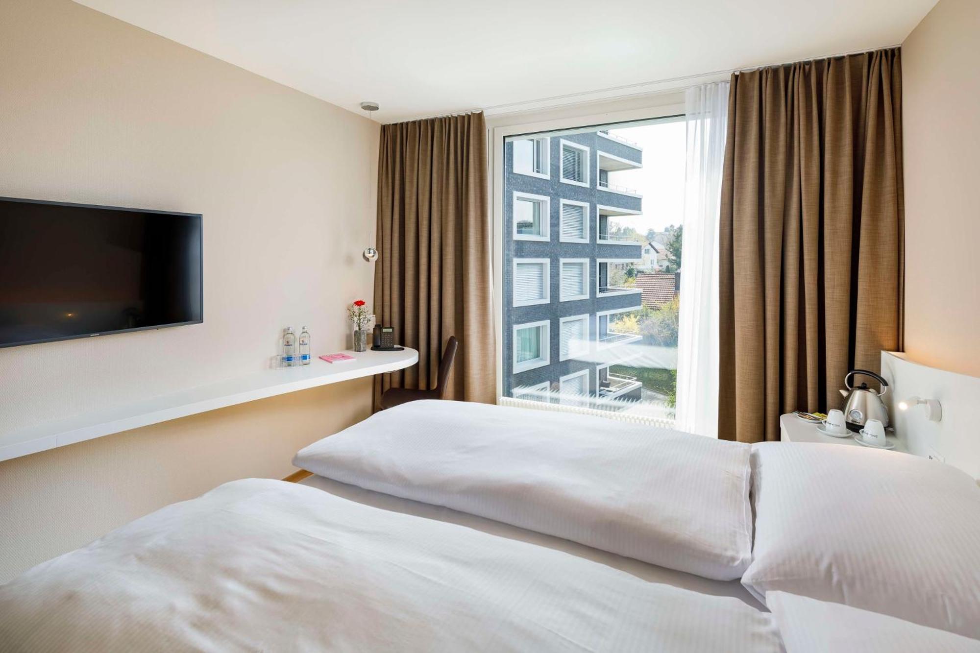 Hotel Allegra Lodge Kloten Ngoại thất bức ảnh