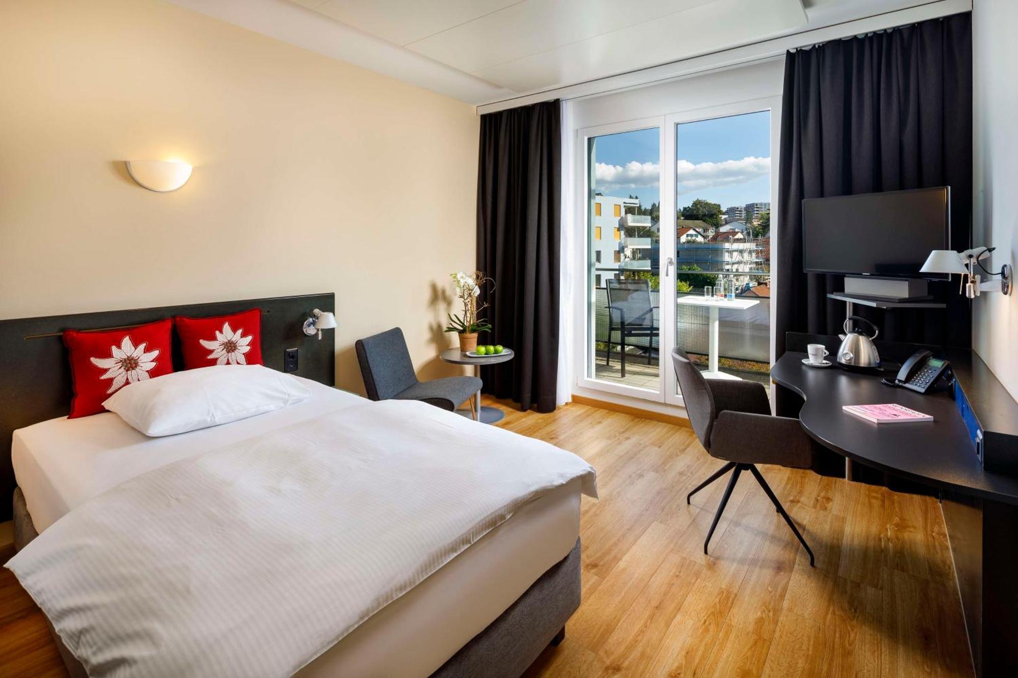 Hotel Allegra Lodge Kloten Ngoại thất bức ảnh