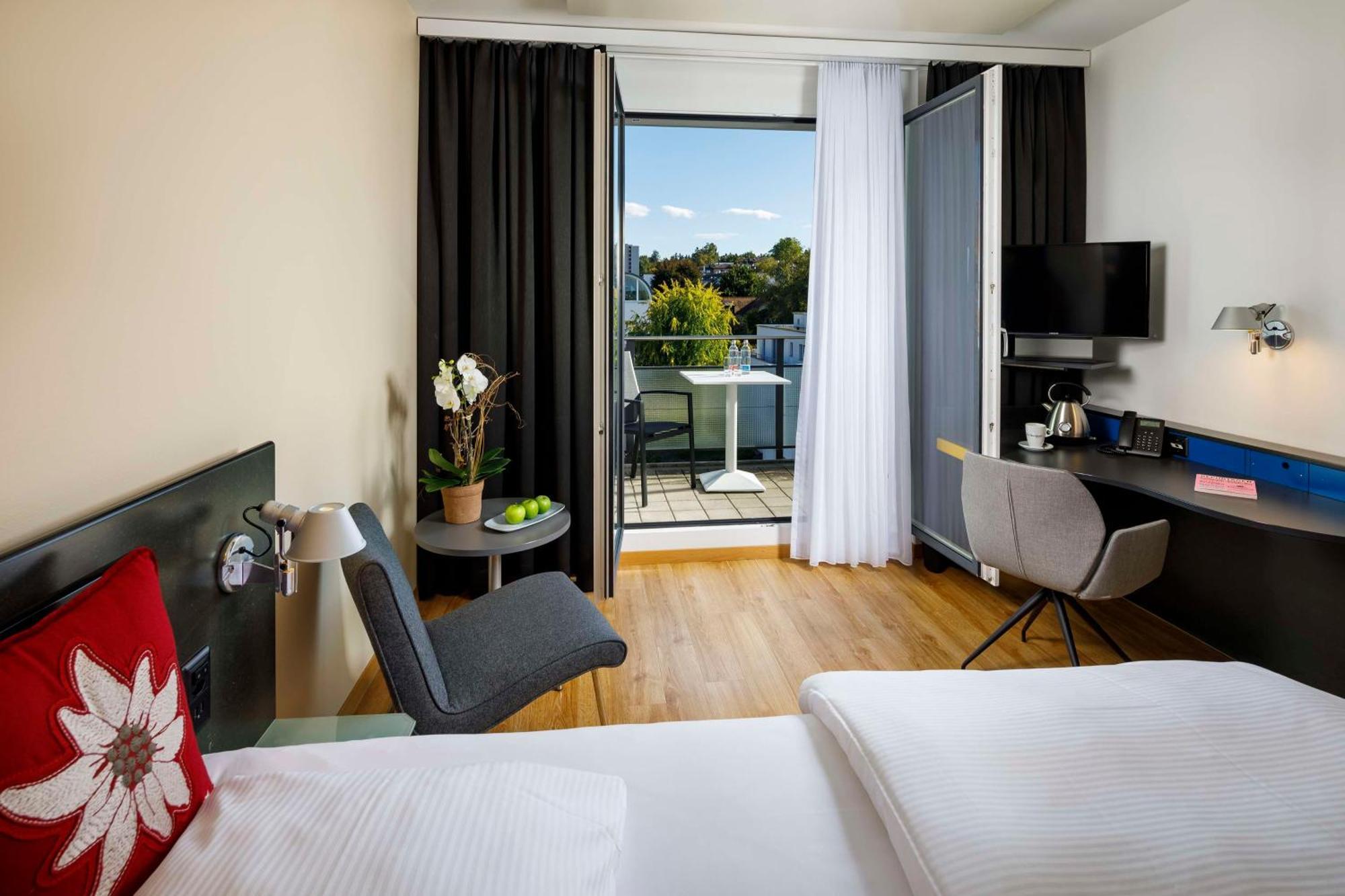 Hotel Allegra Lodge Kloten Ngoại thất bức ảnh